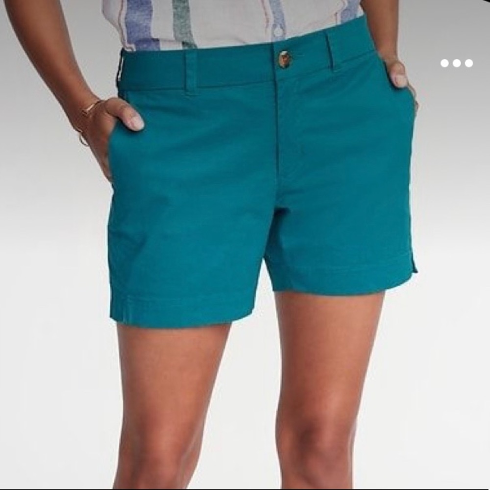 Old Navy Blue/green Everyday Mid-Rise Short NWT
